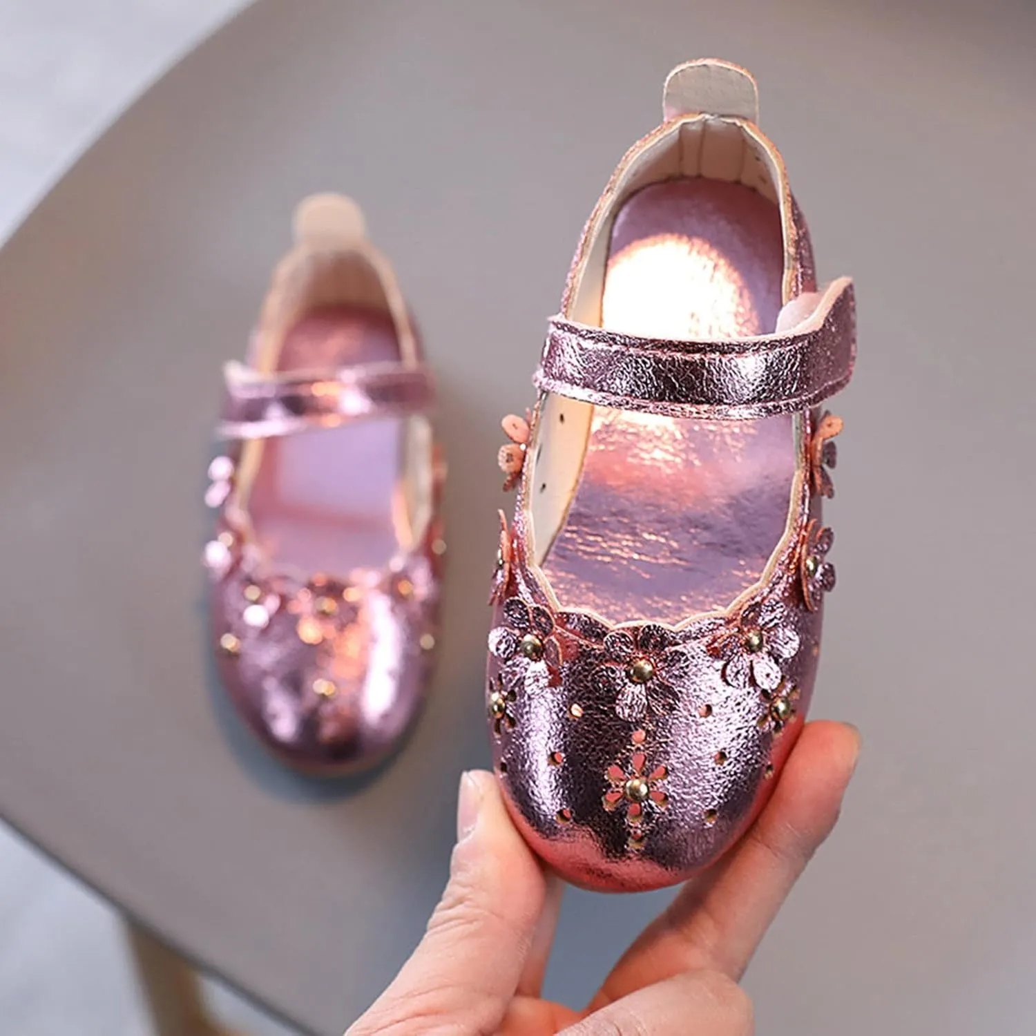 Children Low Heel Foot Warmer Girls Sandal Shoes Flower Shoes Hollow Flower Shoes Soft Sole Princess Sandals