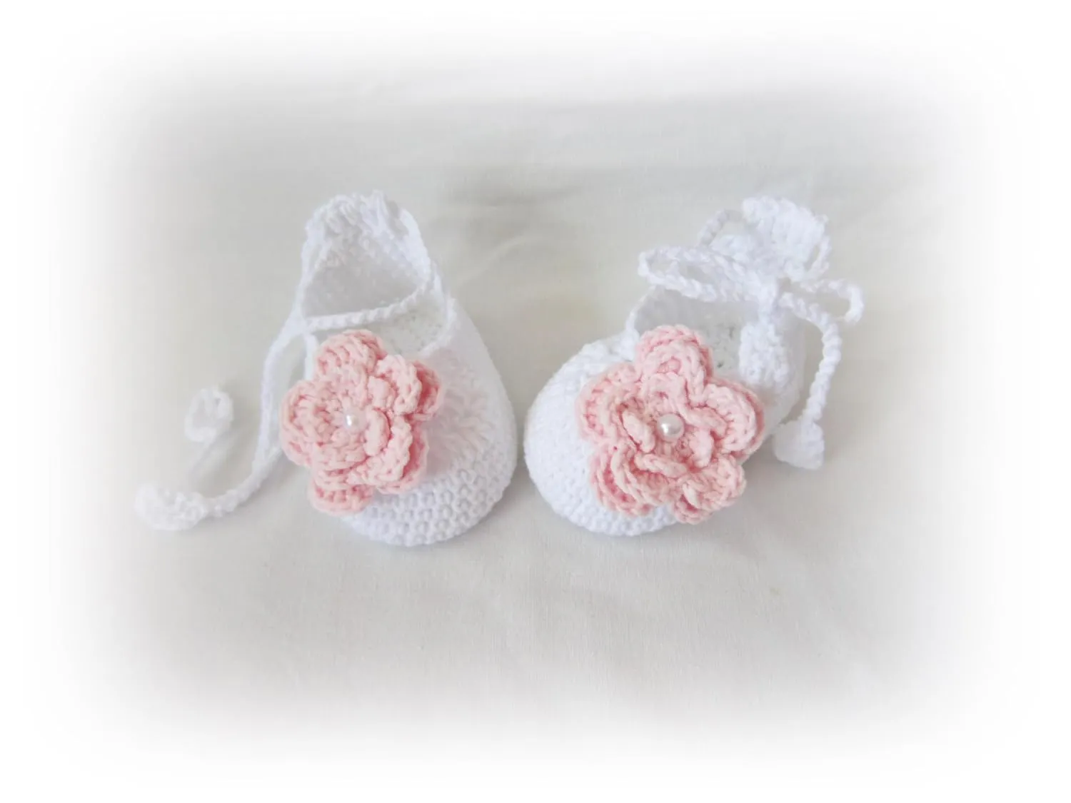 Crochet Baby Shoes, Newborn Girl shoes, Baby Shower Gift (3-6 months)