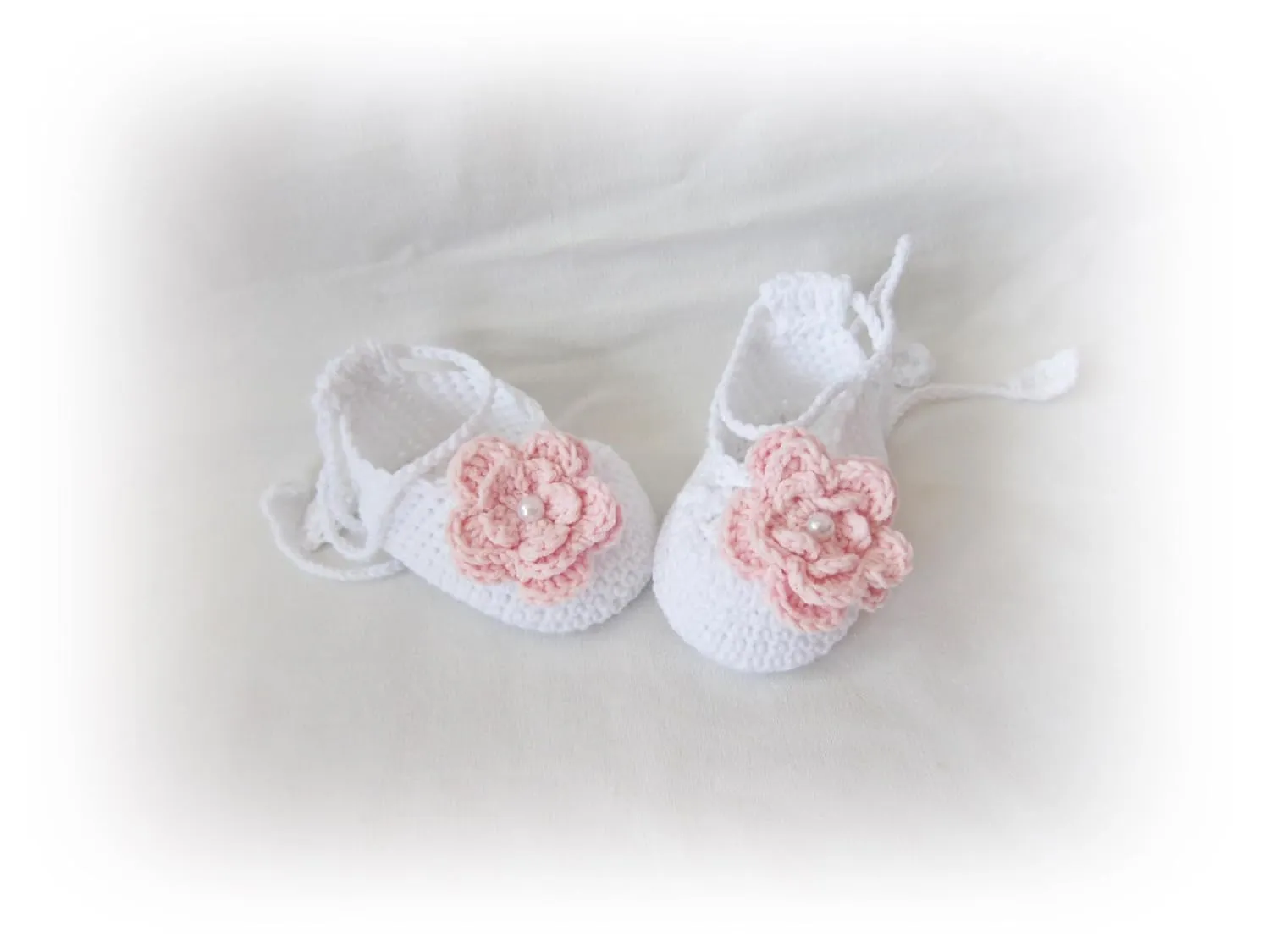 Crochet Baby Shoes, Newborn Girl shoes, Baby Shower Gift (3-6 months)