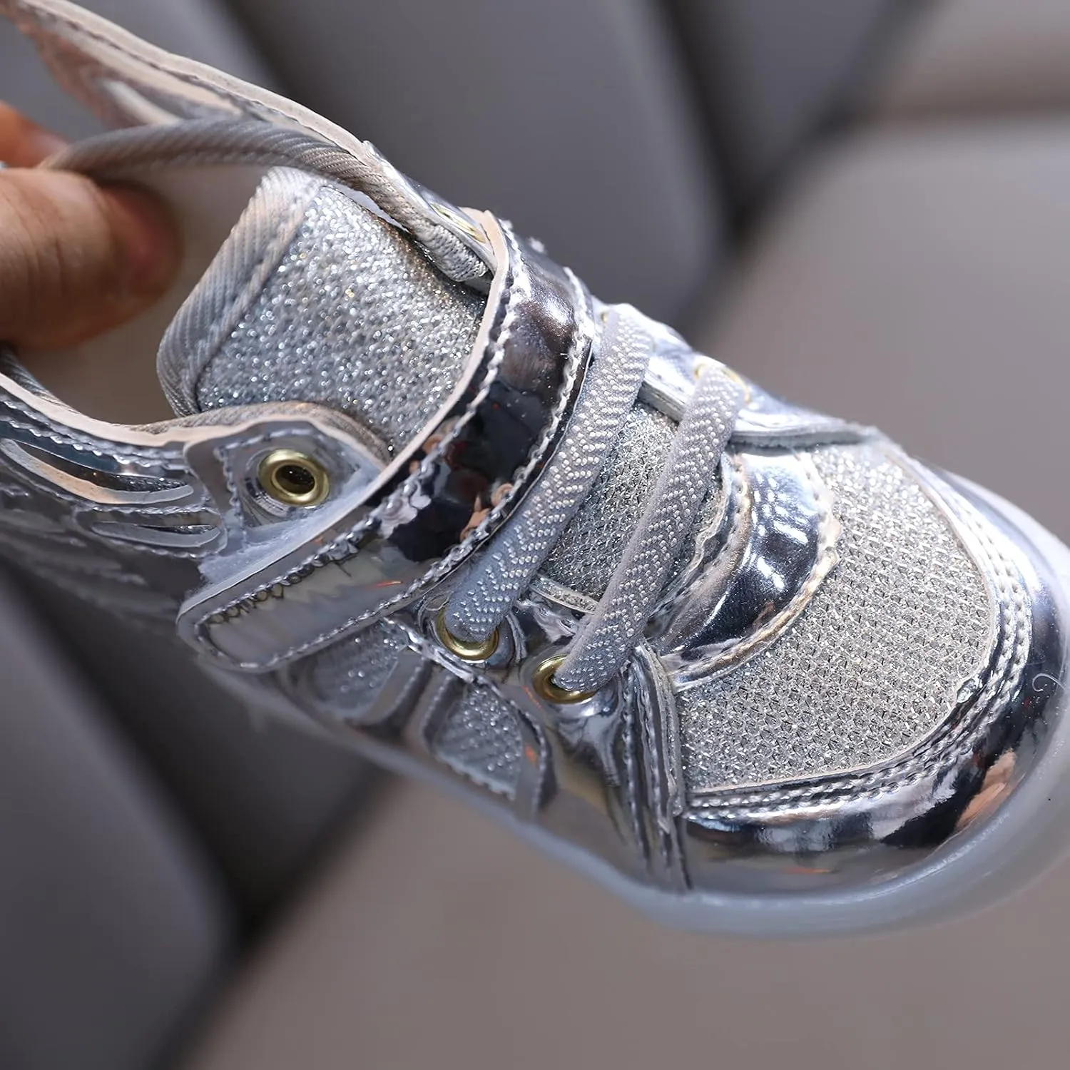 Toddler Girl Shoes, Kids Boys Girls Fashion LED Lights UP Sneaker Soft Sole Non Slip Sports Shoes Toddler Shoes